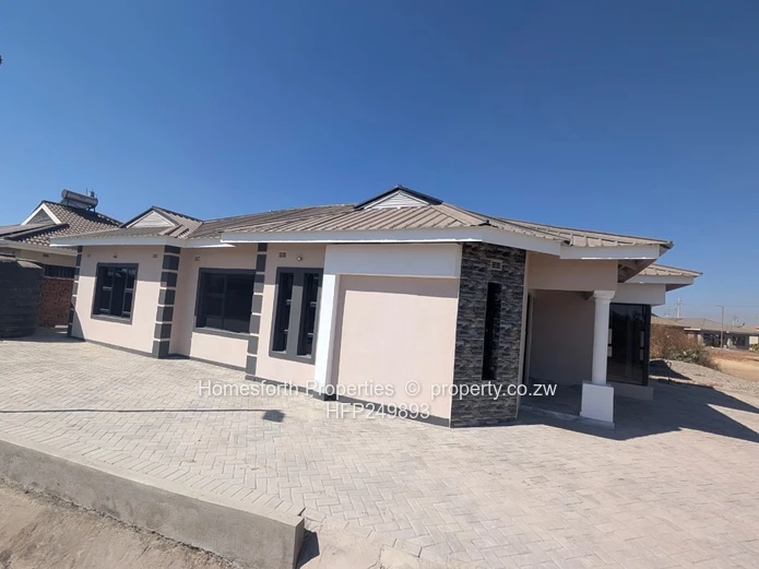 3 Bedroom House For Sale In Rainham Park
