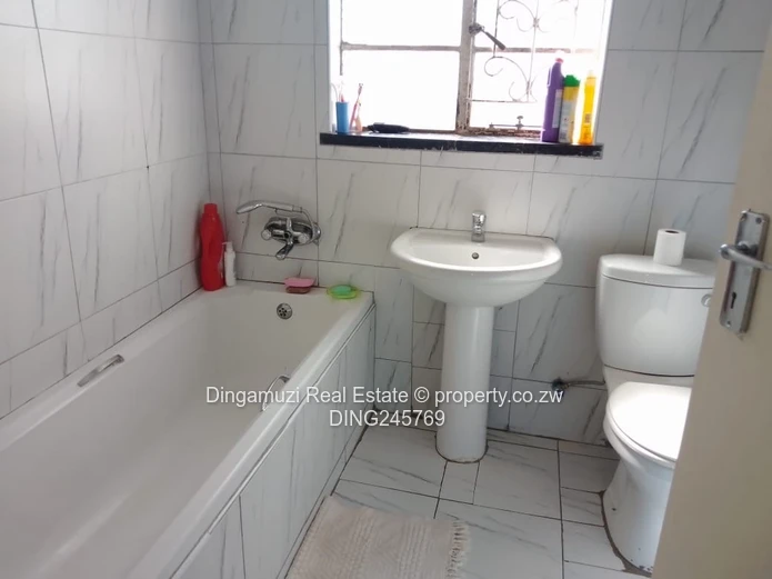 Avondale Kinnord Court