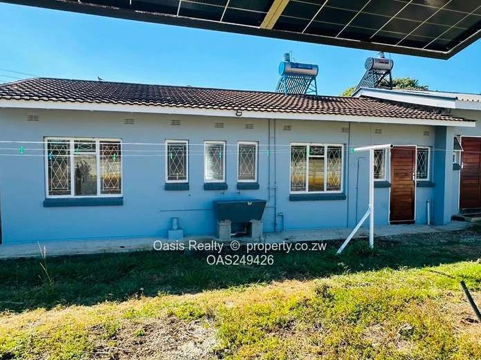 Conveniently Located Semi-detached 3 Beds Home For Rent