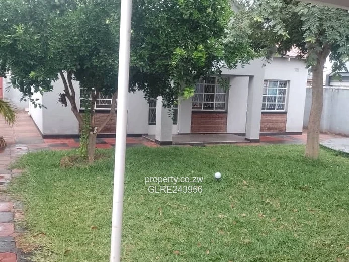 4-Bed Family Home in Victoria Falls with Borehole & Garden