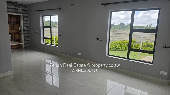 Stylish 3-Bed Townhouse in Strathaven 