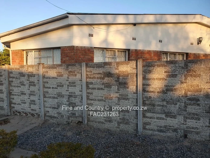 Semi-Detached Lovely House For Sale In Old Luveve