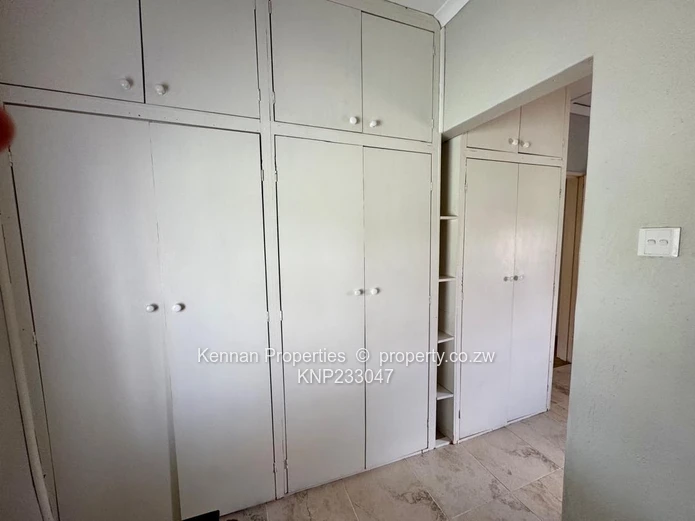 Charming Cottage In Helensvale - Semi Furnished