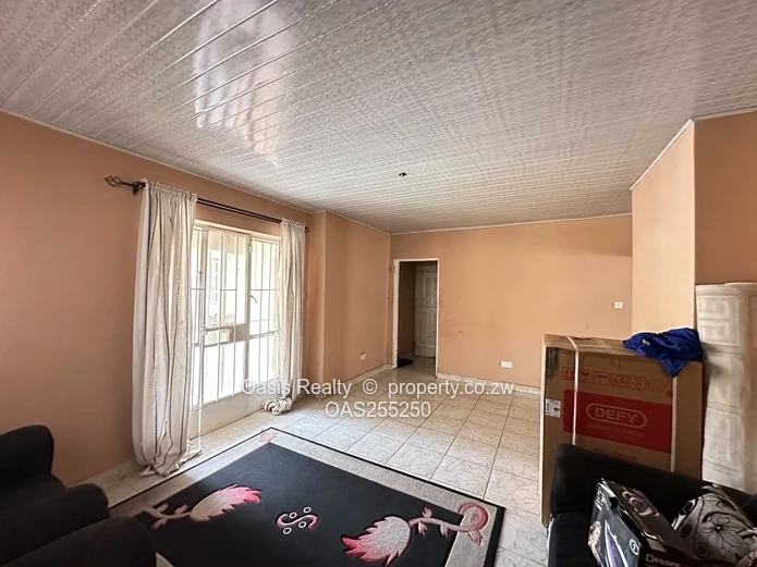 Home To Let In Mainway Meadows