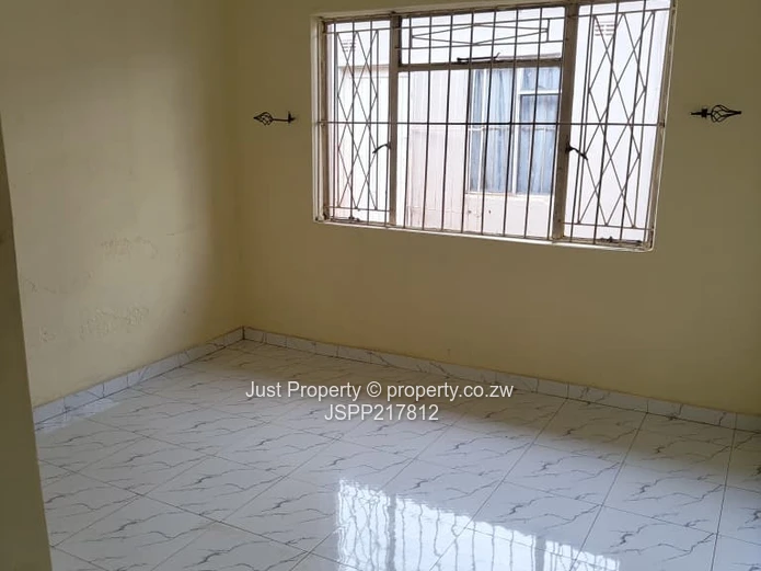 Specious 3-Bed Home With Garden & Carport : Warren Park 1 (Rental)