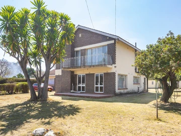 5 Bedroom House