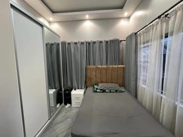 4 Bedroom Flat & Apartment