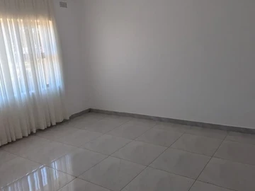 4 Bedroom Flat & Apartment