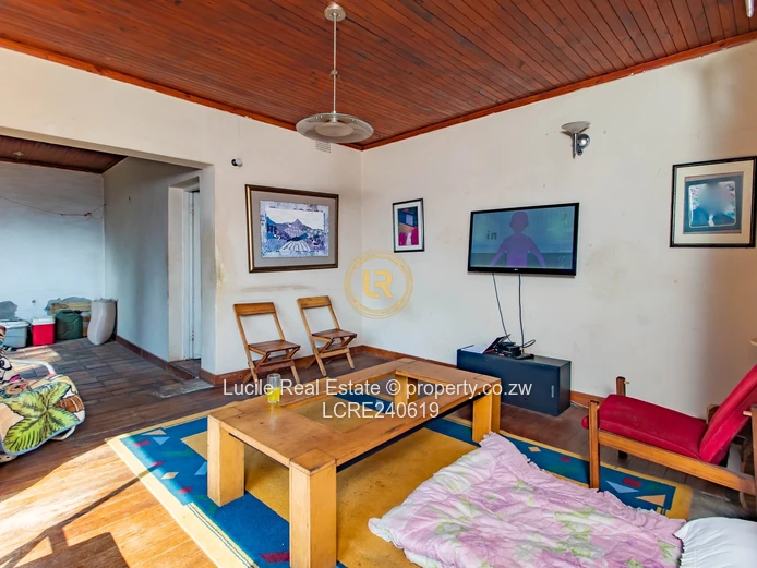 Refined Living: Glen Lorne Family Residence (Sole Mandate)