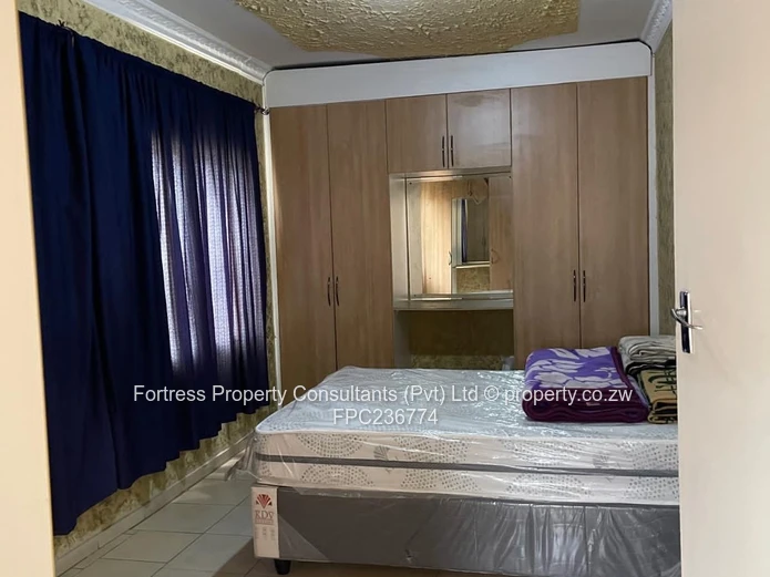 Solid Golden Oldie – 5-Bedroom Double-Storey Home for Rent in The Grange 