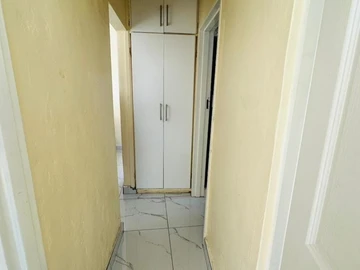 2 Bedroom Flat & Apartment