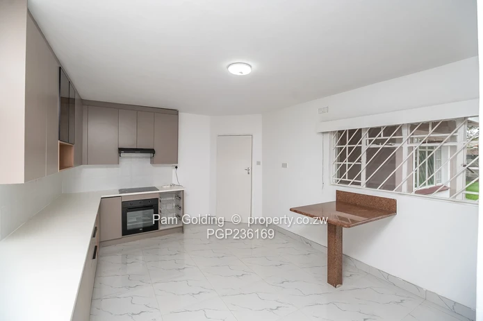 Modern 4 Bedroom House Zimre Park