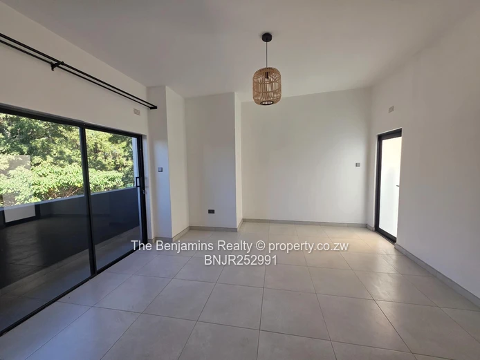 Four Bedroom Townhouse In Avondale