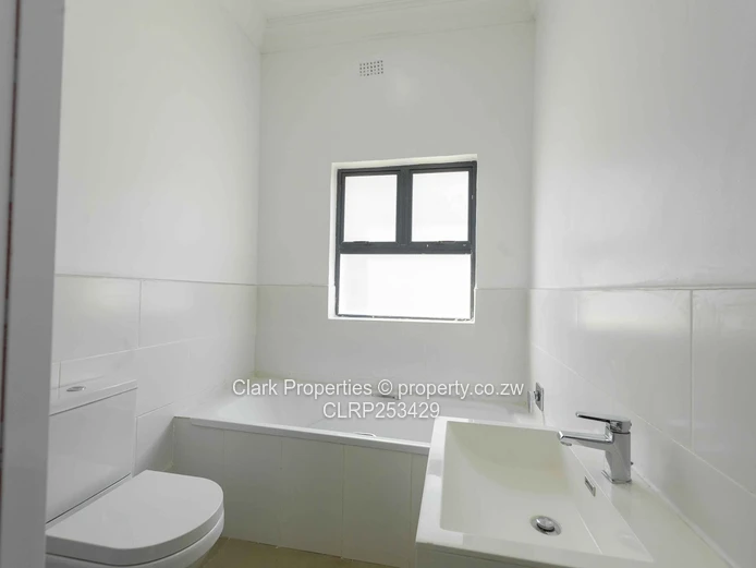 Modern Comfort in a Beautiful Complex! (Sole Mandate)