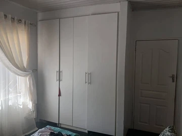 4 Bedroom Garden Flat