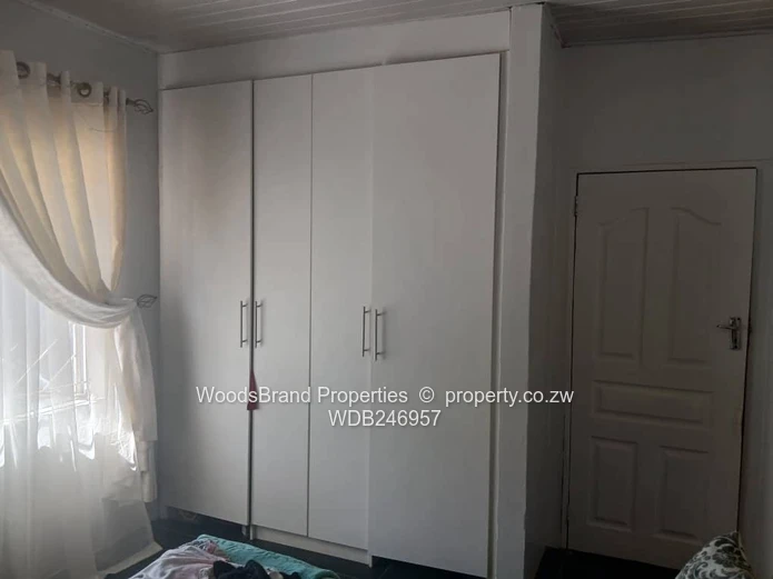 4-Bed Garden Flat in Marlborough — Borehole 