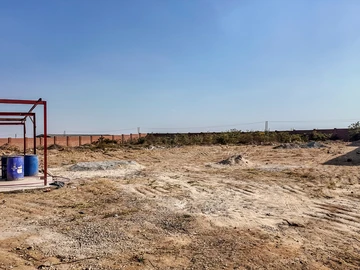 Commercial & Industrial Land