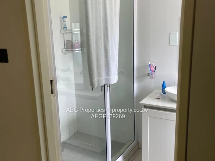 ?? 3 Bedroom Cluster for Sale in Avondale, West Road