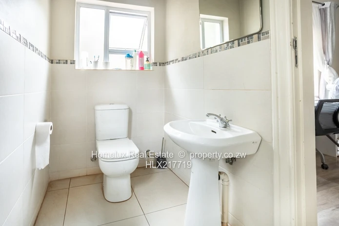 4-Bedroom House in Quinnington