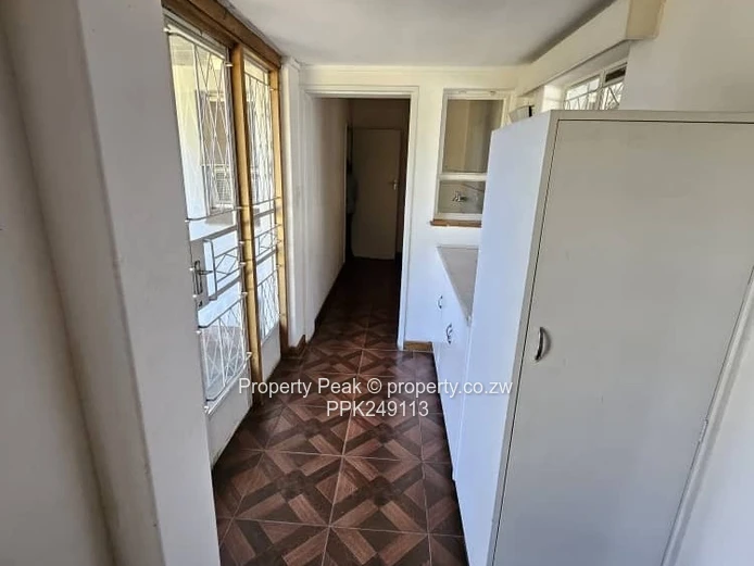 Belgravia 7-Bed Family Home on 4053m² positioned in one of the regions most attractive investment zo