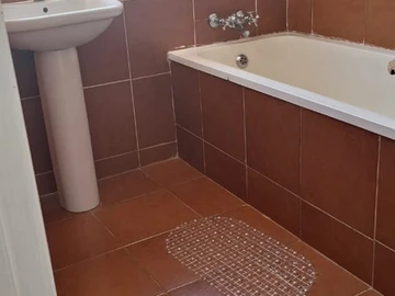 2 Bedroom Garden Flat