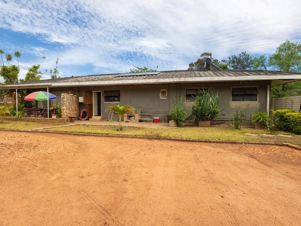 House for sale in Hillside