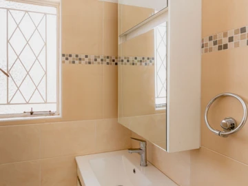 3 Bedroom Garden Flat