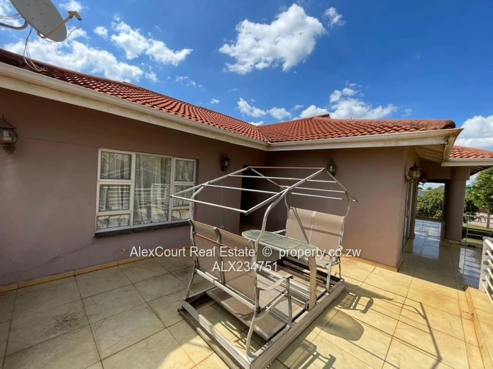 Stunning MIllion Dollar Gletwyn Park House! Bargain!