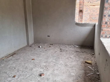 5 Bedroom Flat & Apartment