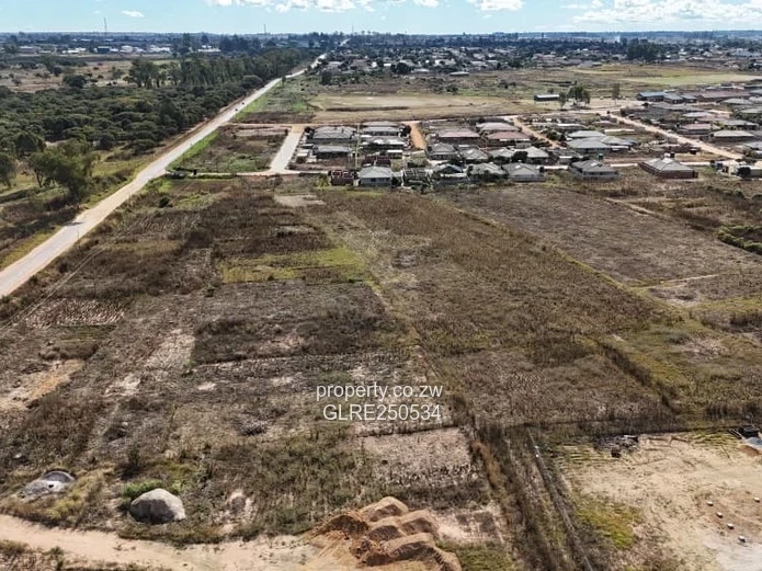 400 m² Stand in Ruwa — Tarred Road & Subdivision Potential