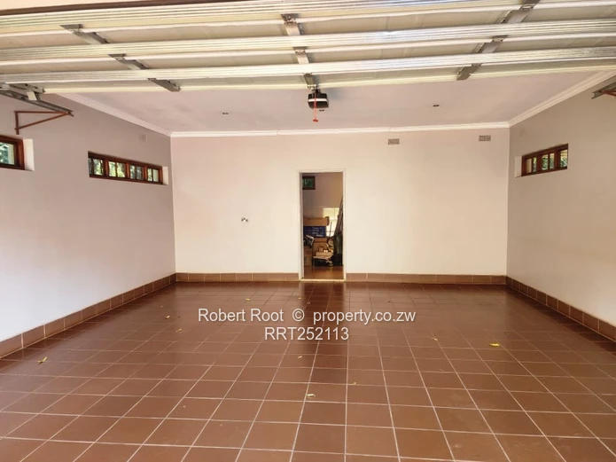  Spacious Family Home with Cottage in Mandara To Let