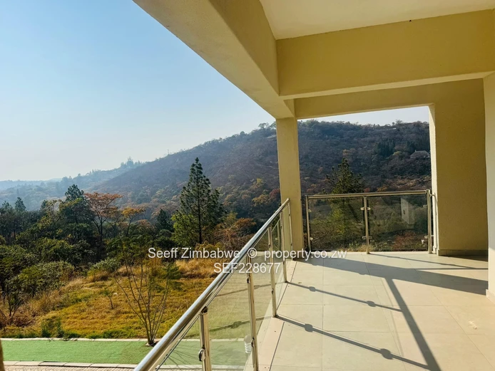 A Serene Luxury Home in Folyjon, Glen Lorne