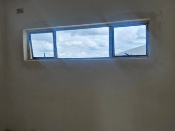 2 Bedroom Flat & Apartment