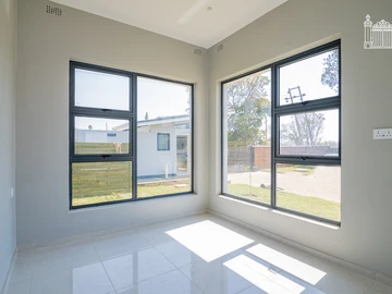 3 Bedroom Garden Flat