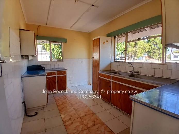 A Well Located Family Home! (Sole Mandate)
