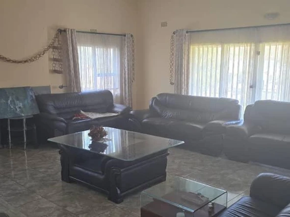 6 Bedroom House