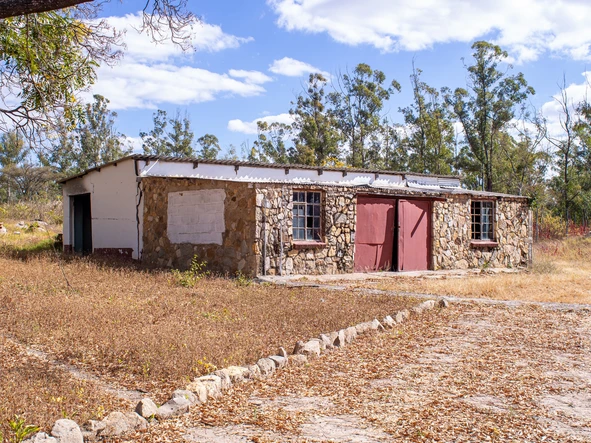 Farm & Agricultural Land