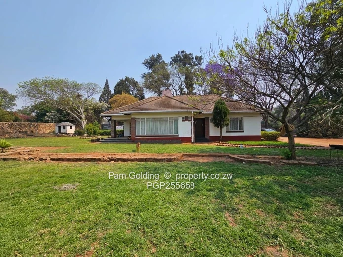 7,435 M² Of Hillside Opportunity