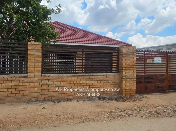 House for Sale – Mainway Meadows