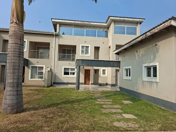 4 Bedroom Flat & Apartment
