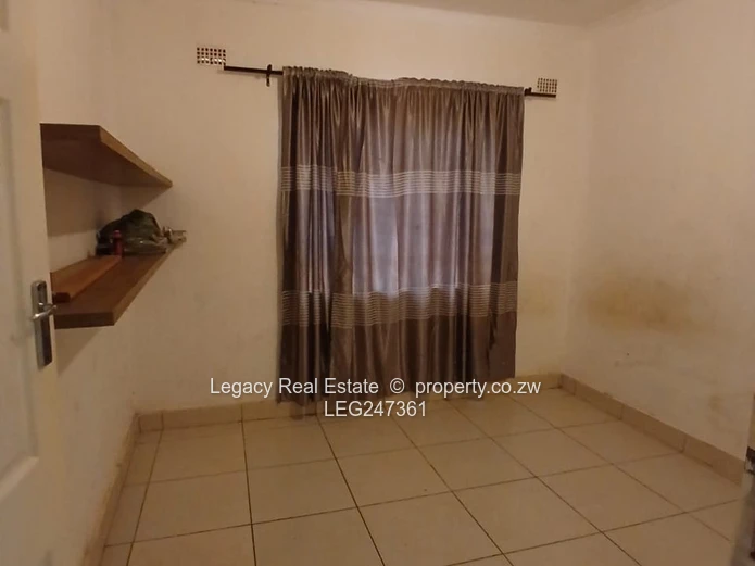 Glaudina Double Lounge Home With Boreholes And Solar