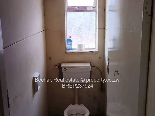 One bedroom flat for sale in bulawayo cbd 