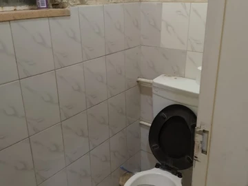 2 Bedroom Flat & Apartment