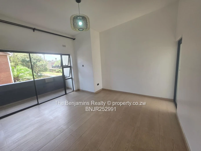 Four Bedroom Townhouse In Avondale