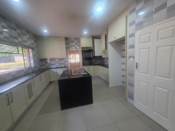 7 Bedroom House