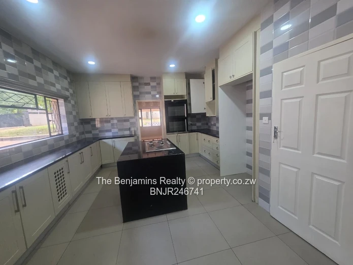 Ambassadorial Home In Colne Valley