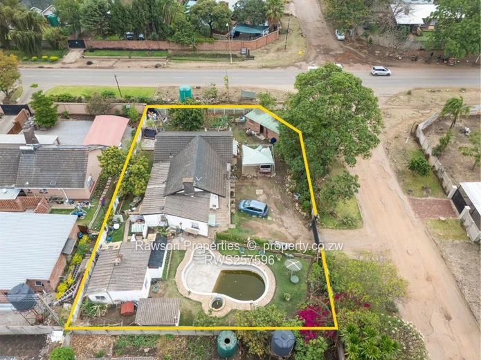 Avondale West: 3-Bed Home with Pool on 900m²