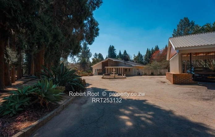 4 bed family home in Glen Lorne
