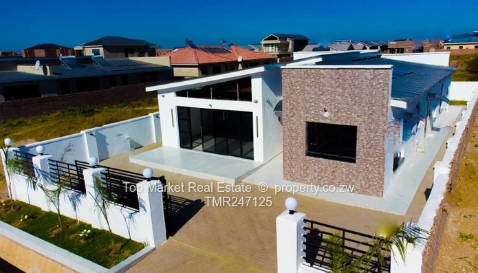 Modern 5-Bed Arlington Home with Borehole & Bathtub