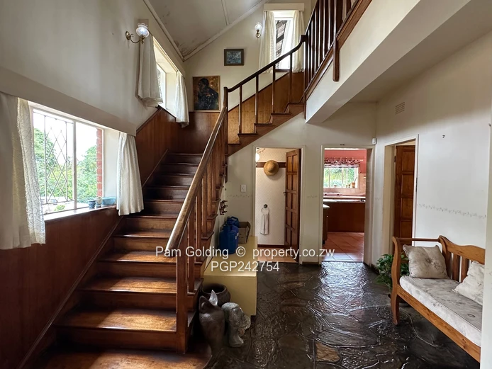 Tranquil Family Retreat With A Natural Stream